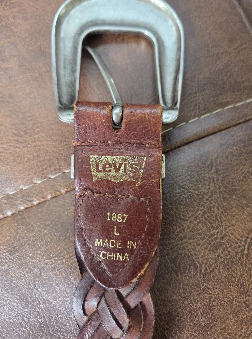 Levis fits 32